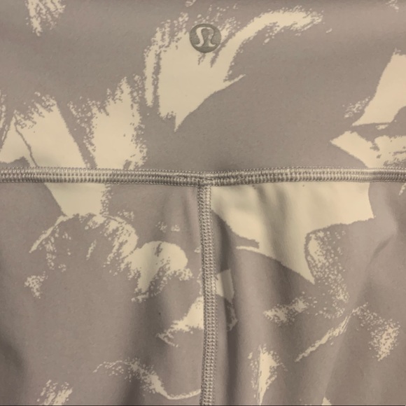 Lululemon Wunder Under Luxtreme Crop 25 Inch Pants - Picture 3 of 7